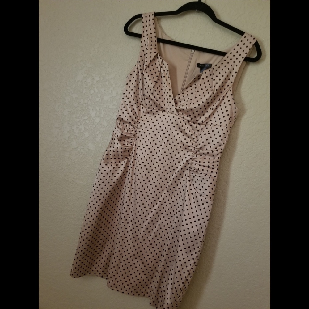 Classy pin up style dress
